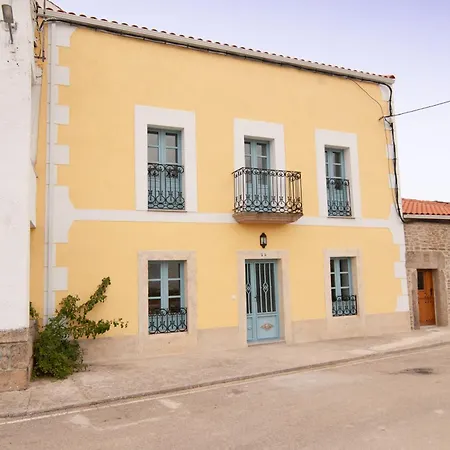 Casa Amarilla Arribes * Cerezal de Penahorcada