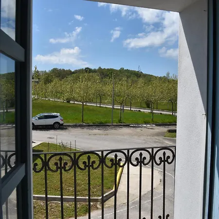 Casa Amarilla Arribes * Cerezal de Penahorcada